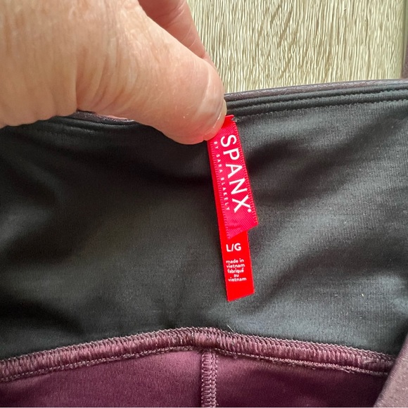 Spanx Faux Leather Maroon Pull-on Legging - Picture 6 of 11